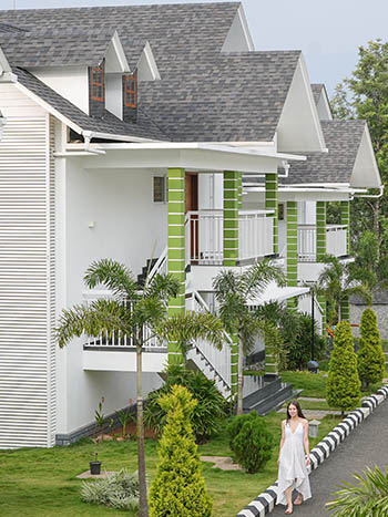 Elegant 2 Bedroom Cottages in Munnar